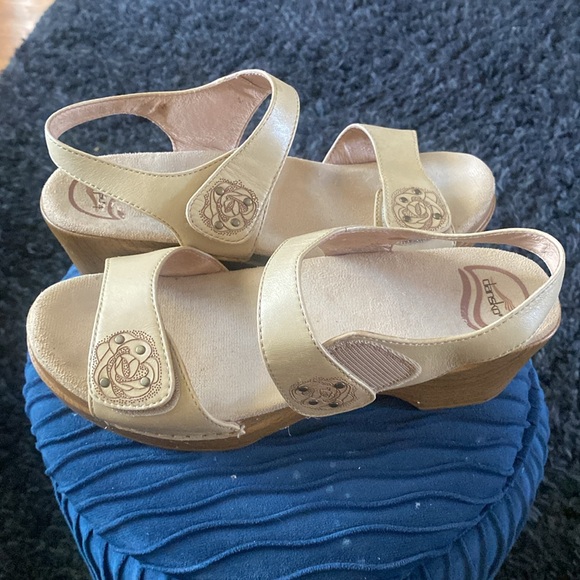 Size 39 Dansko tan leather shoes - Picture 6 of 8